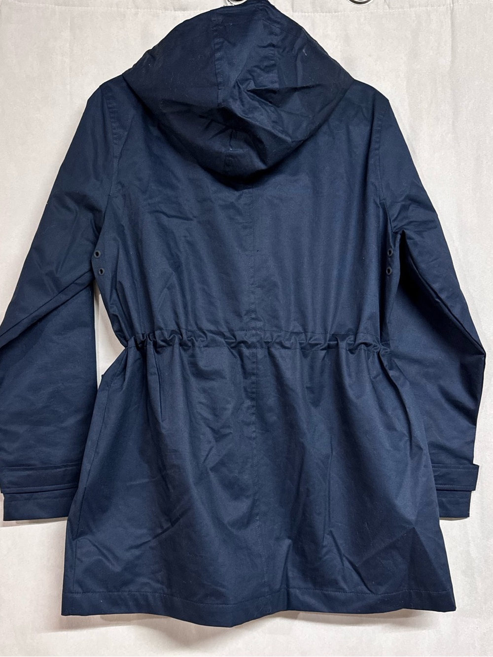 Hunter Women's Navy Hooded Lightweight Rain Jacket NWOT Size Medium - Picture 5 of 12